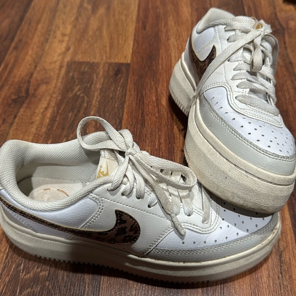 Nike Shoes - Nike Shoes